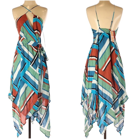 Gianni Bini Dresses & Skirts - Gianni Bini plunge striped summer dress